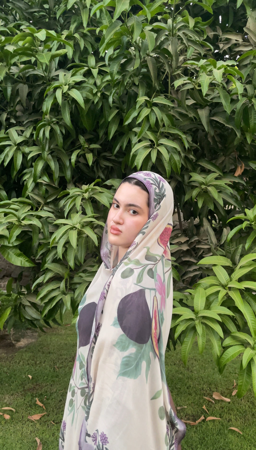 Shahinaz scarf