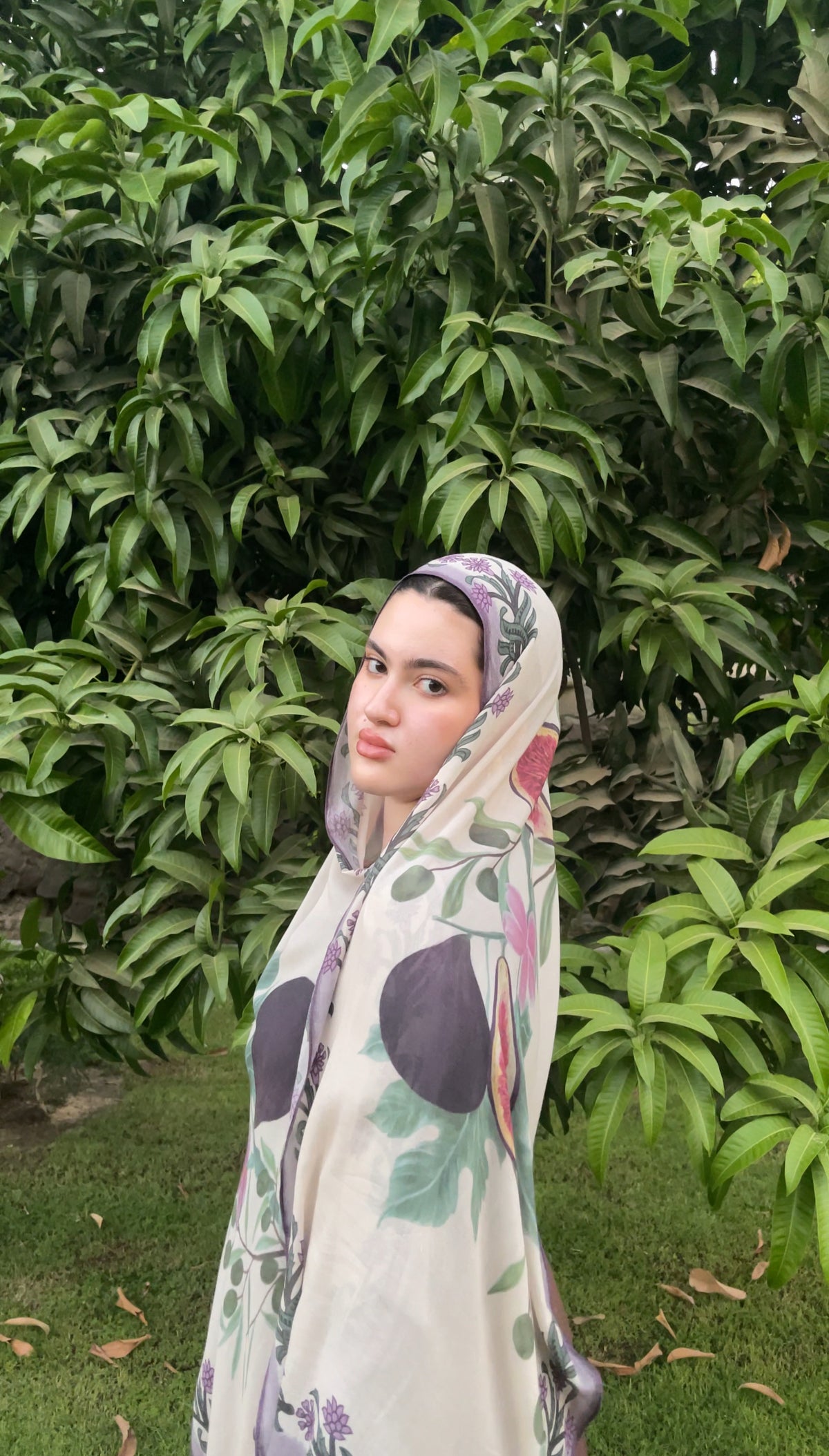 Shahinaz scarf