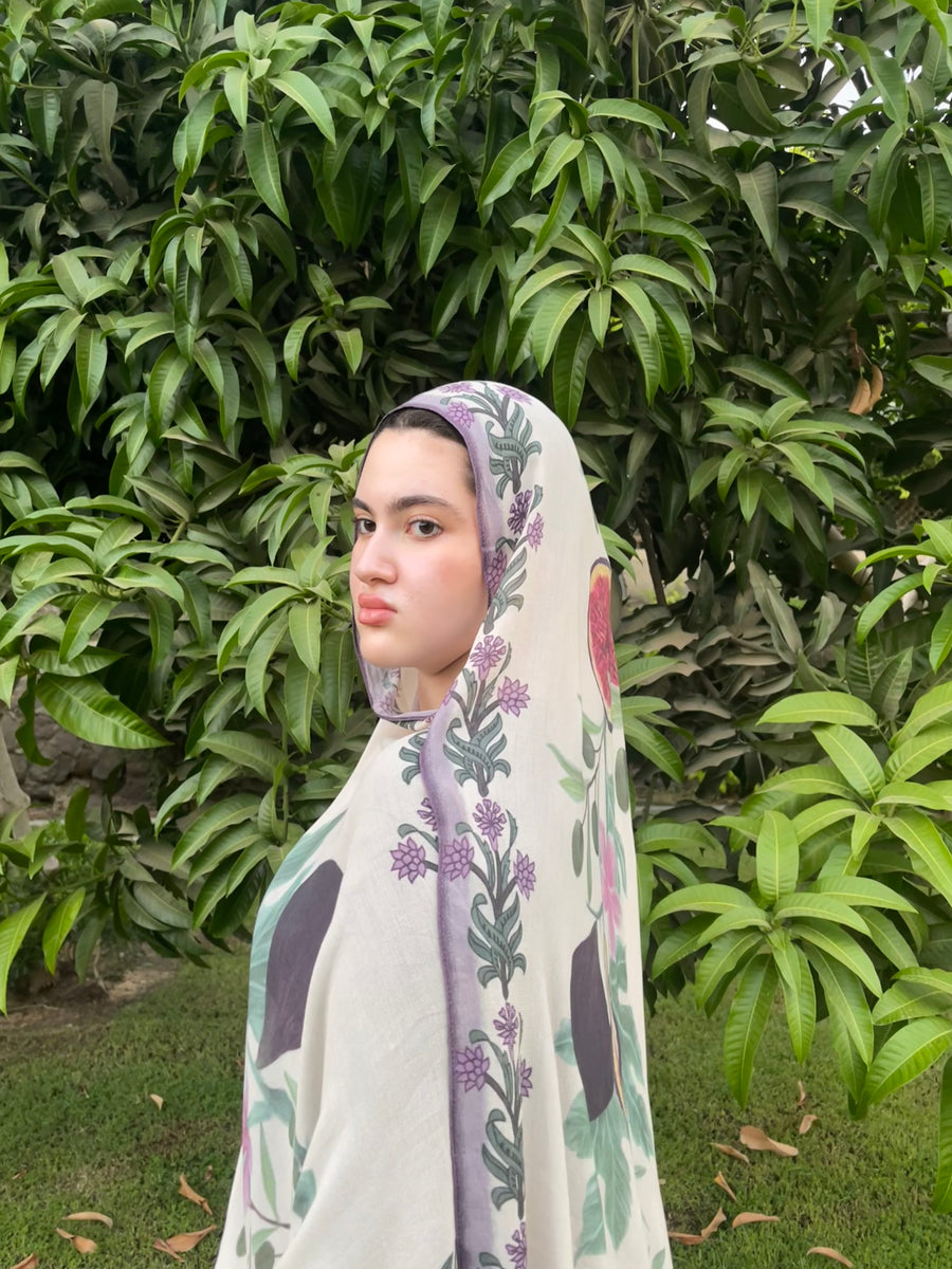 Teen and el zaytoon scarf